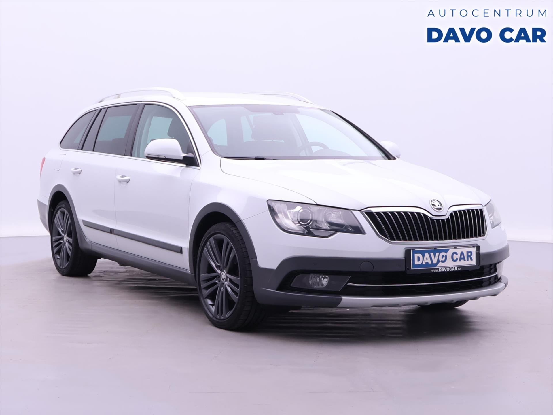 koda Superb 1,6 TDI Outdoor Klima 1.Maj.