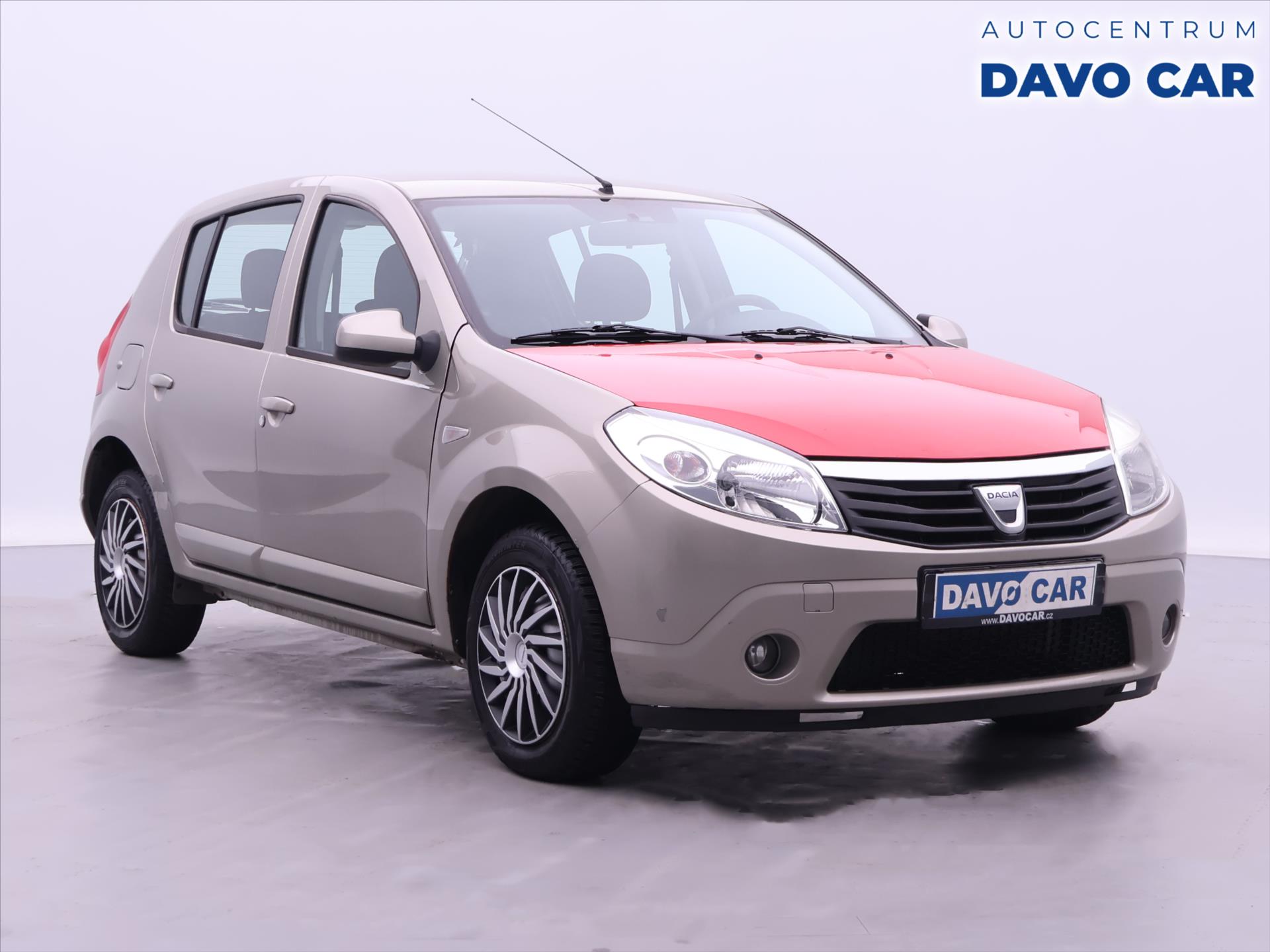 Dacia Sandero 1,2 i Arctica Klimatizace CZ