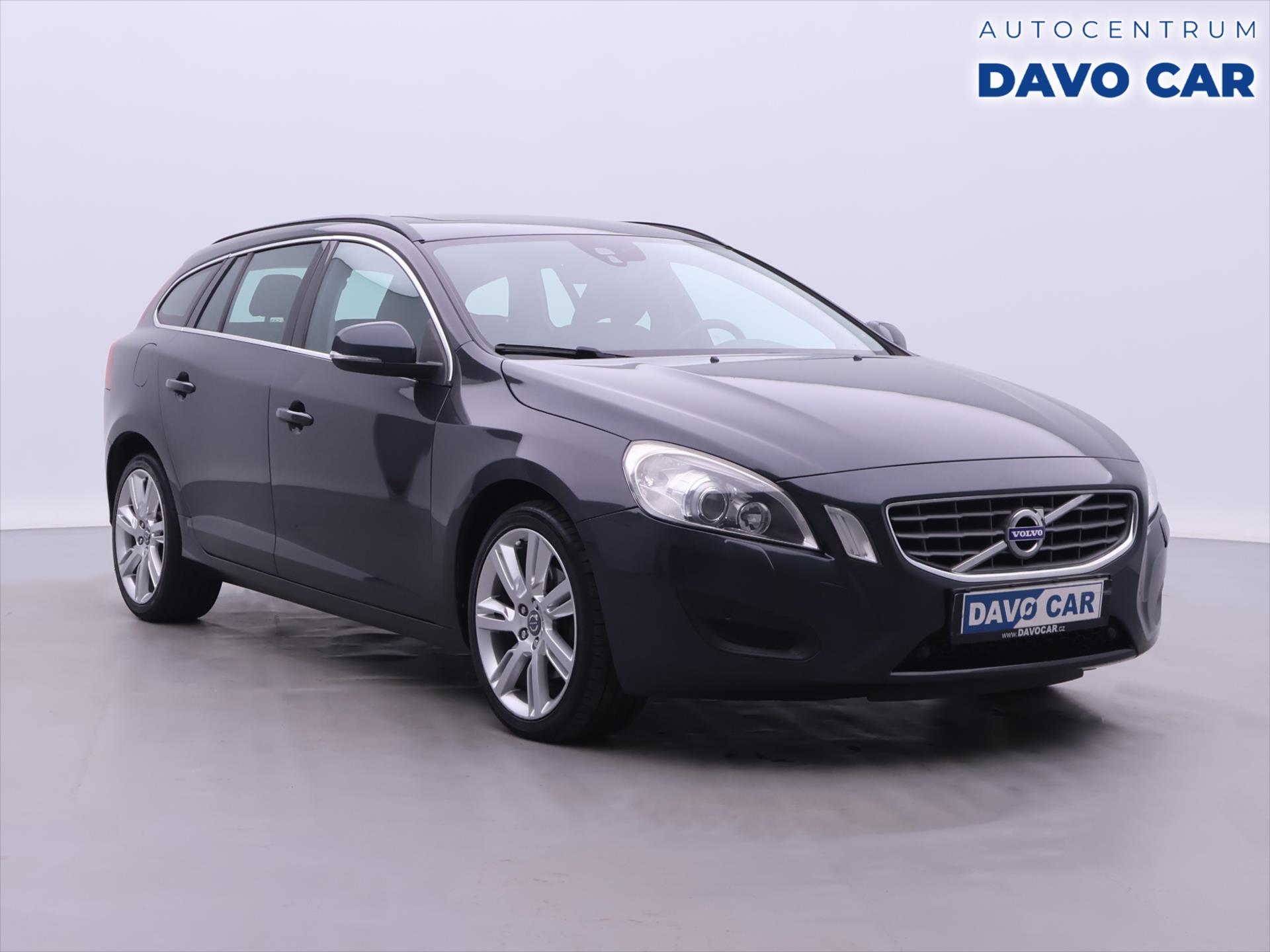 Volvo V60 2,0 D4 120kW Aut. MOMENTUM