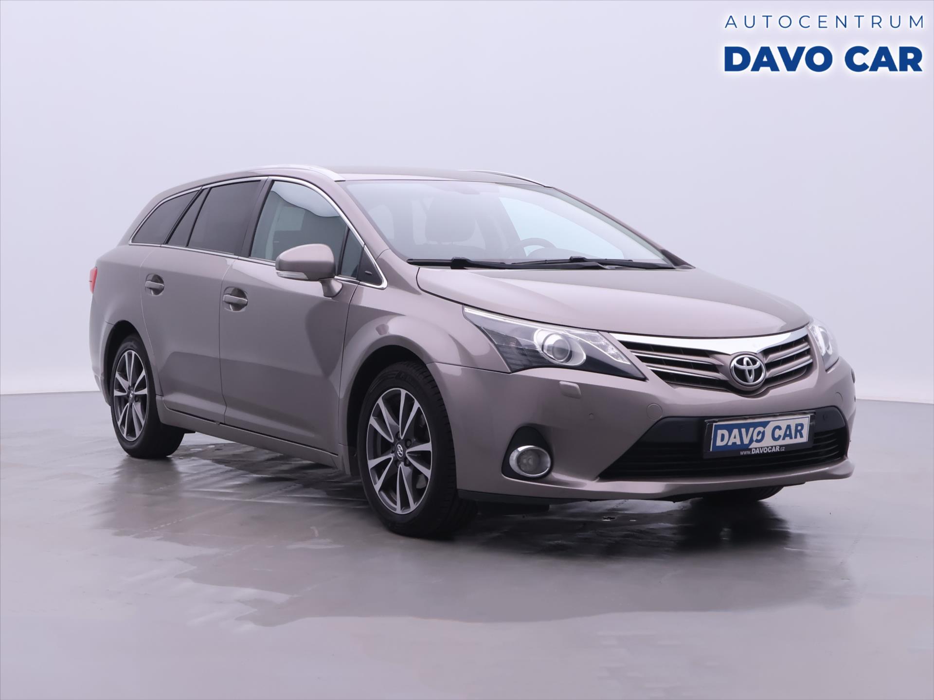 Toyota Avensis 2,0 D4-D 91kW Premium CZ Xenon