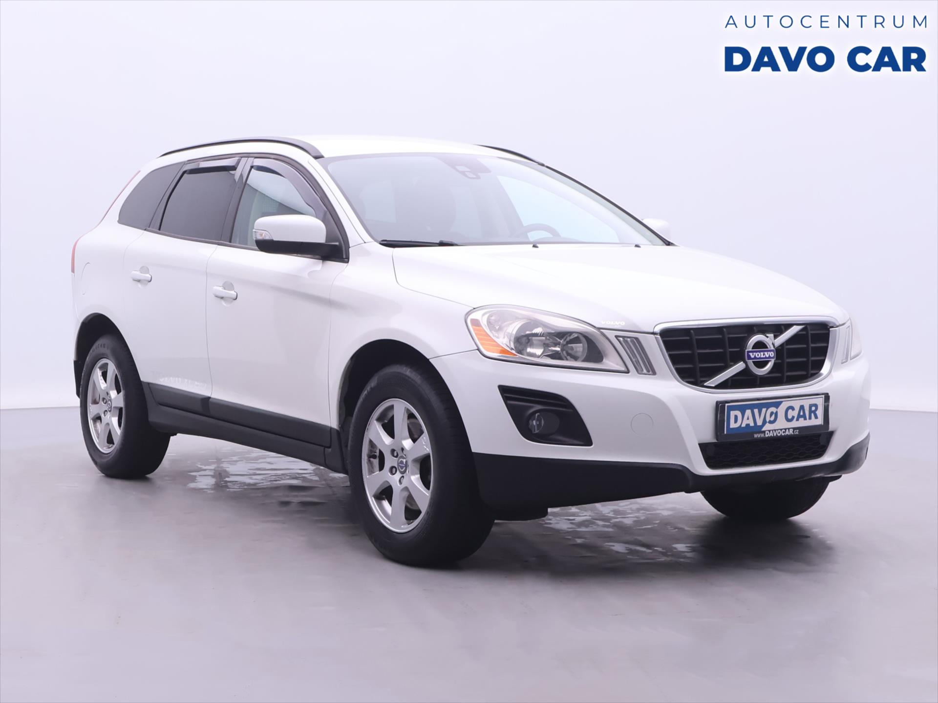 Volvo XC60 2,4 D5 129kW Kinetic 1.Maj.