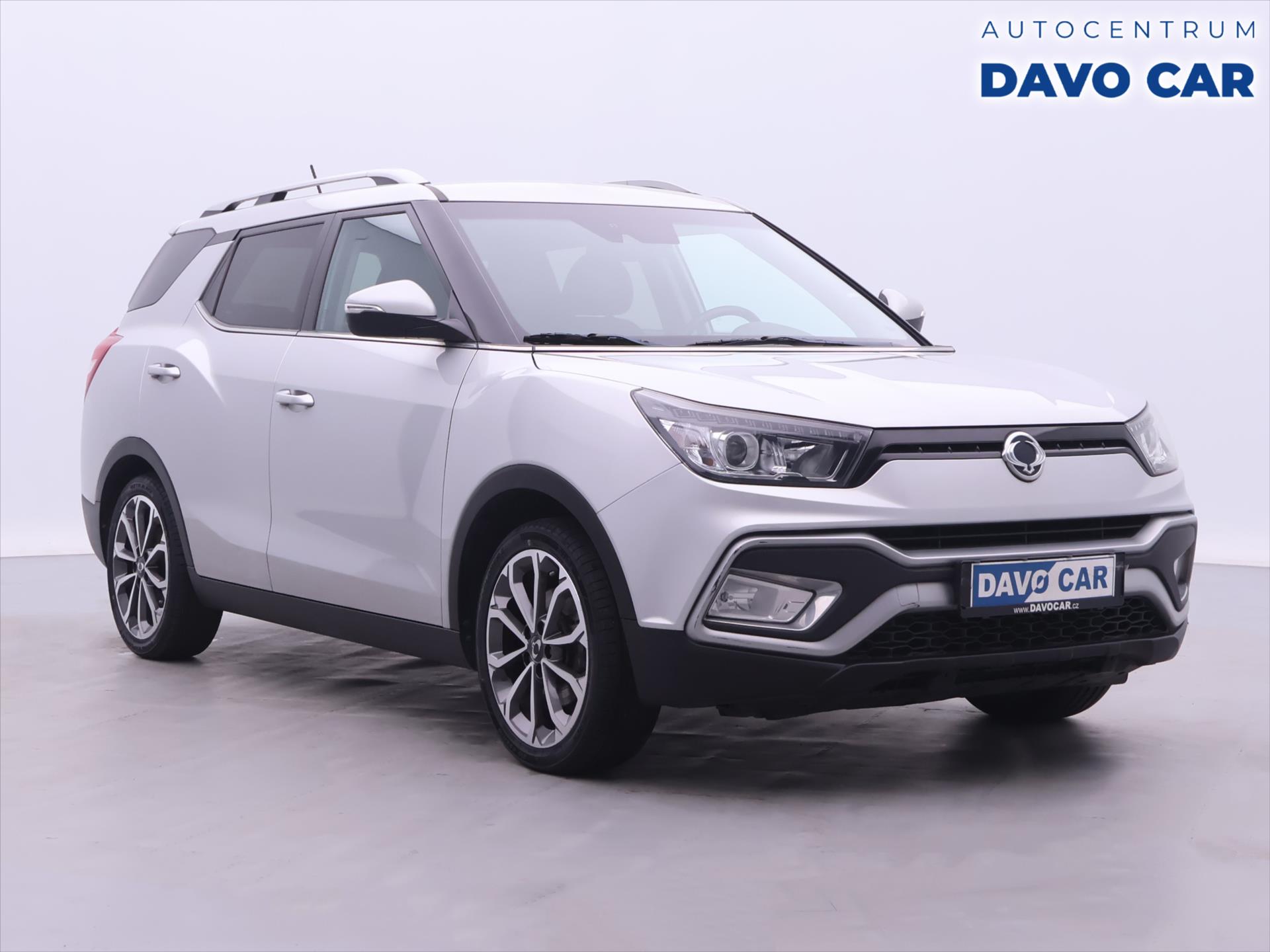 SsangYong Tivoli 1,6 i Grand Clever Navi Tan