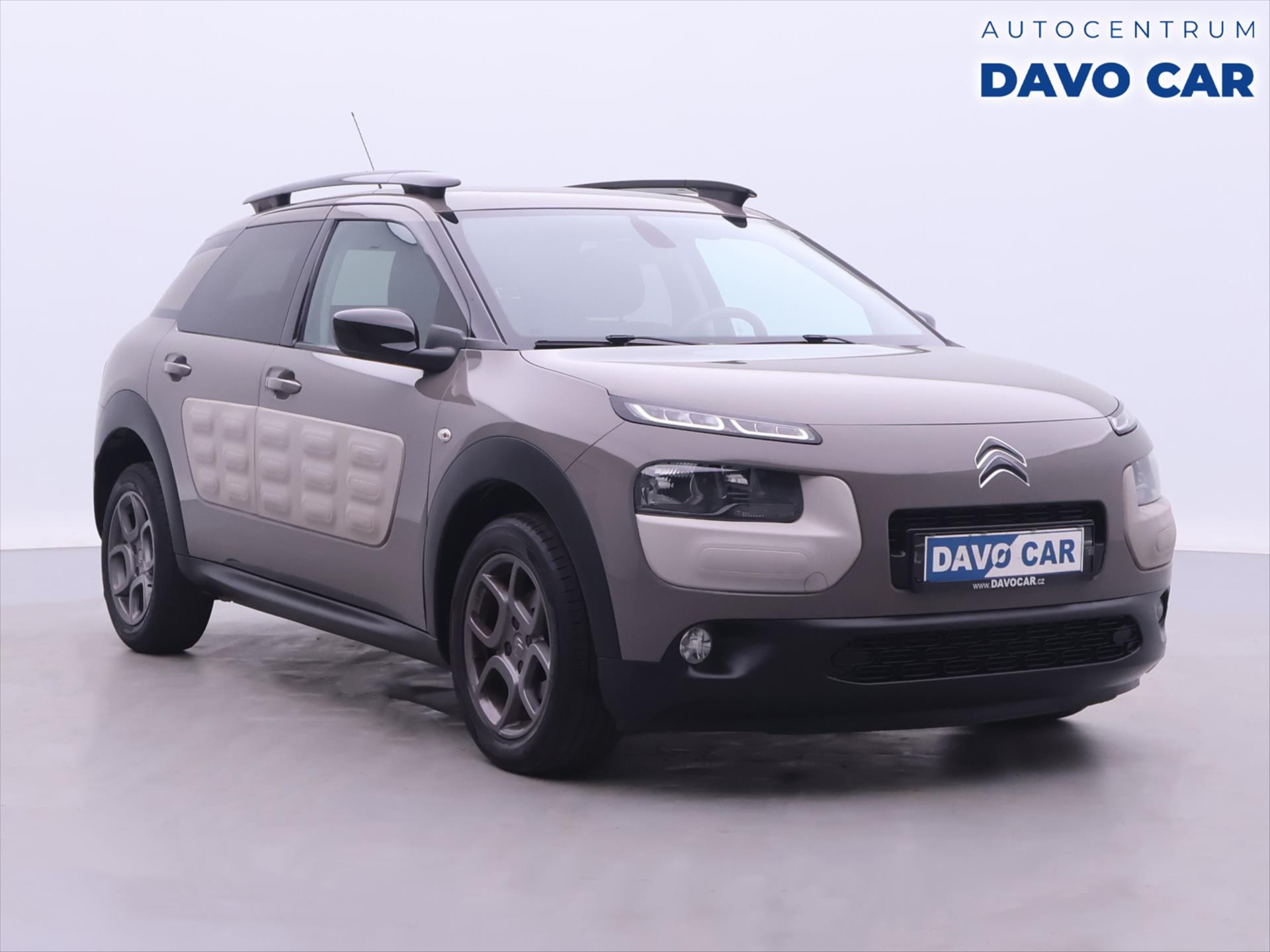 Citroen C4 Cactus 1,2 e-THP 81kW Shine Ser kniha