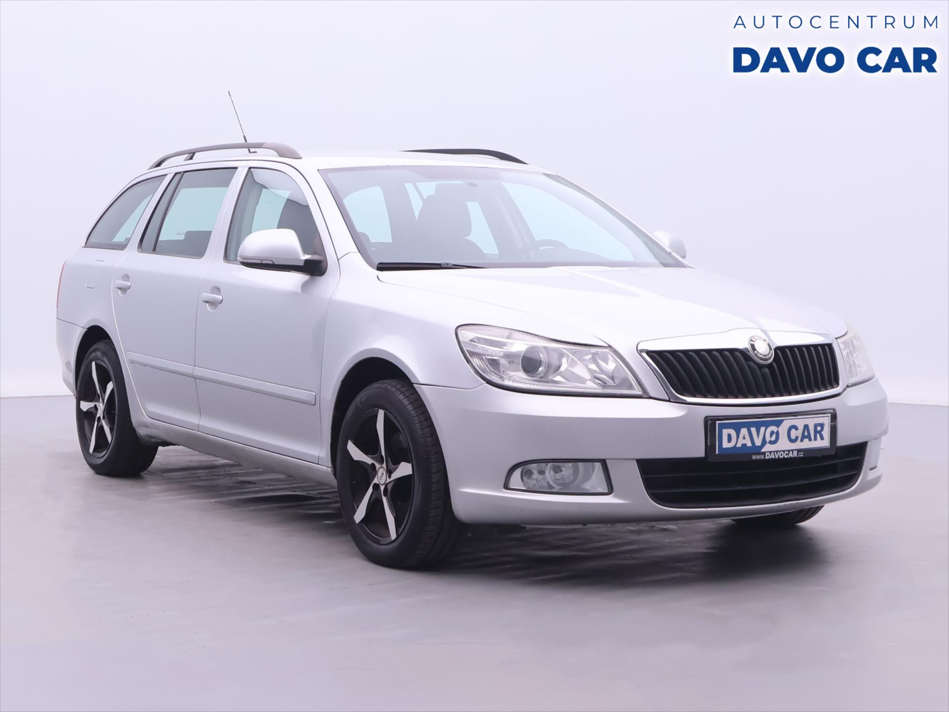 koda Octavia 1,6 i 75kW Ambiente LPG Tan