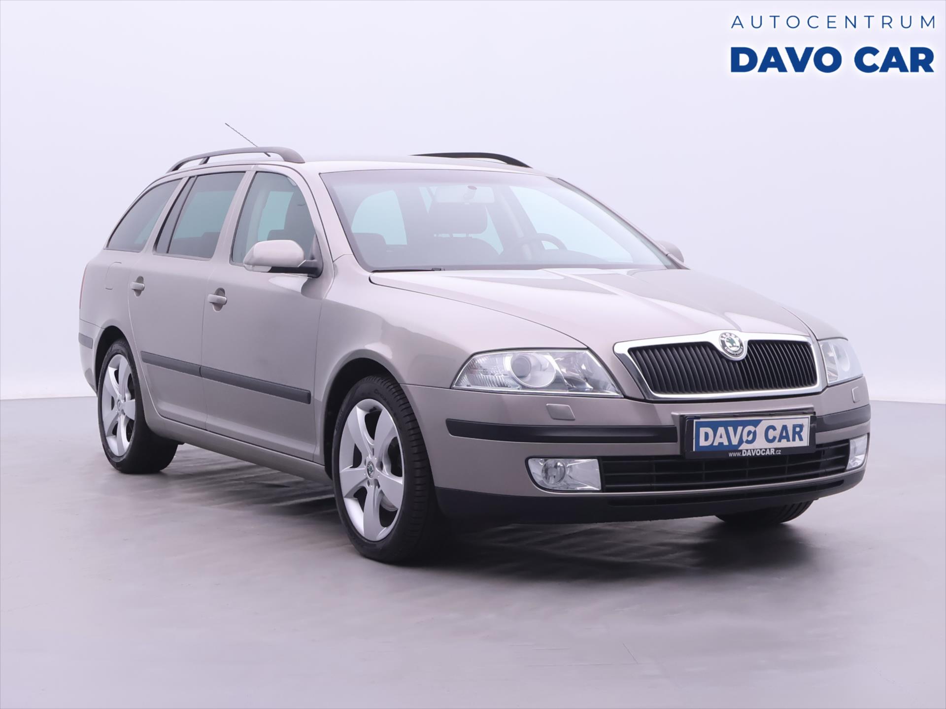koda Octavia 2,0 TDI Elegance + Ke Xenon
