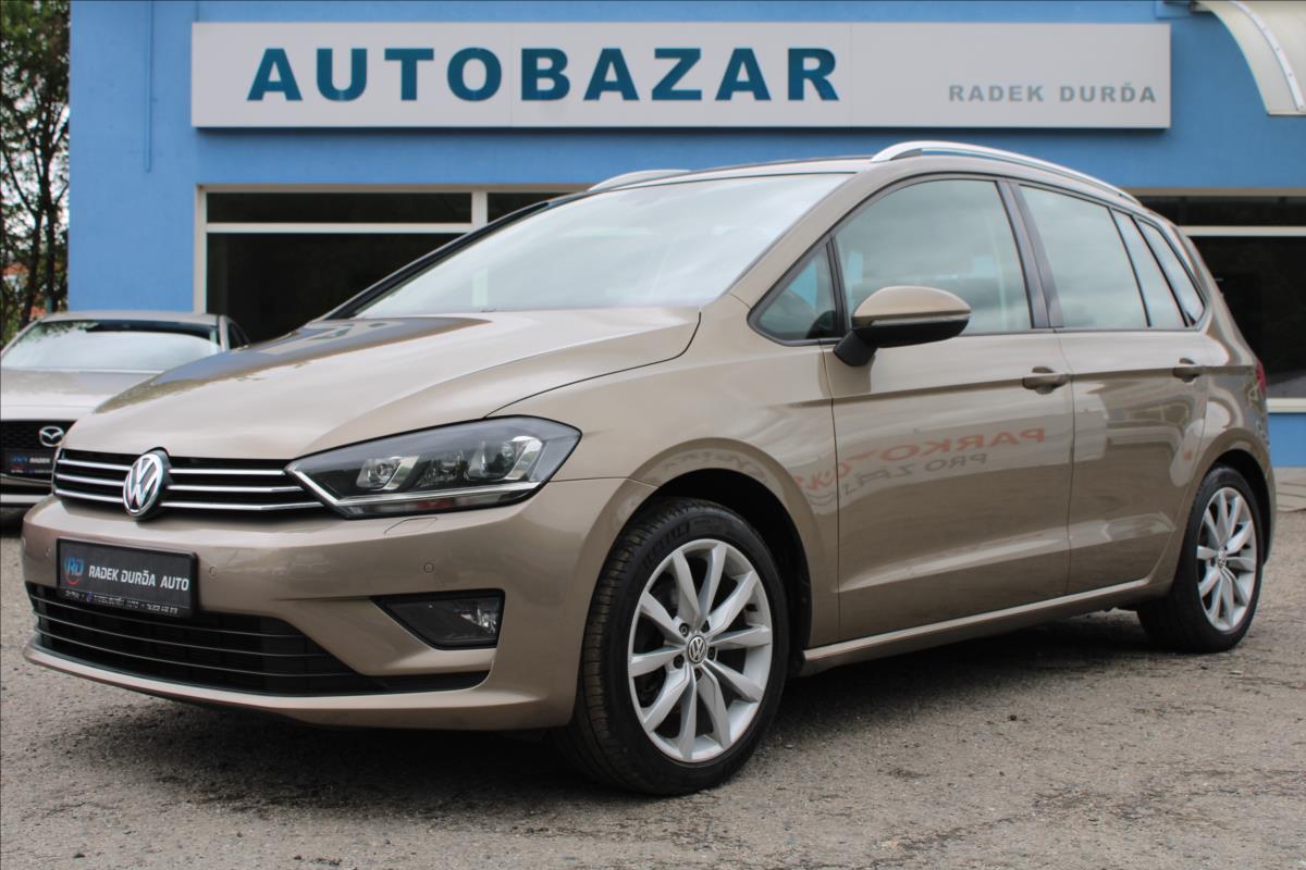 Volkswagen Golf 1,6 TDI ČR,KEYLESS,BIXENON