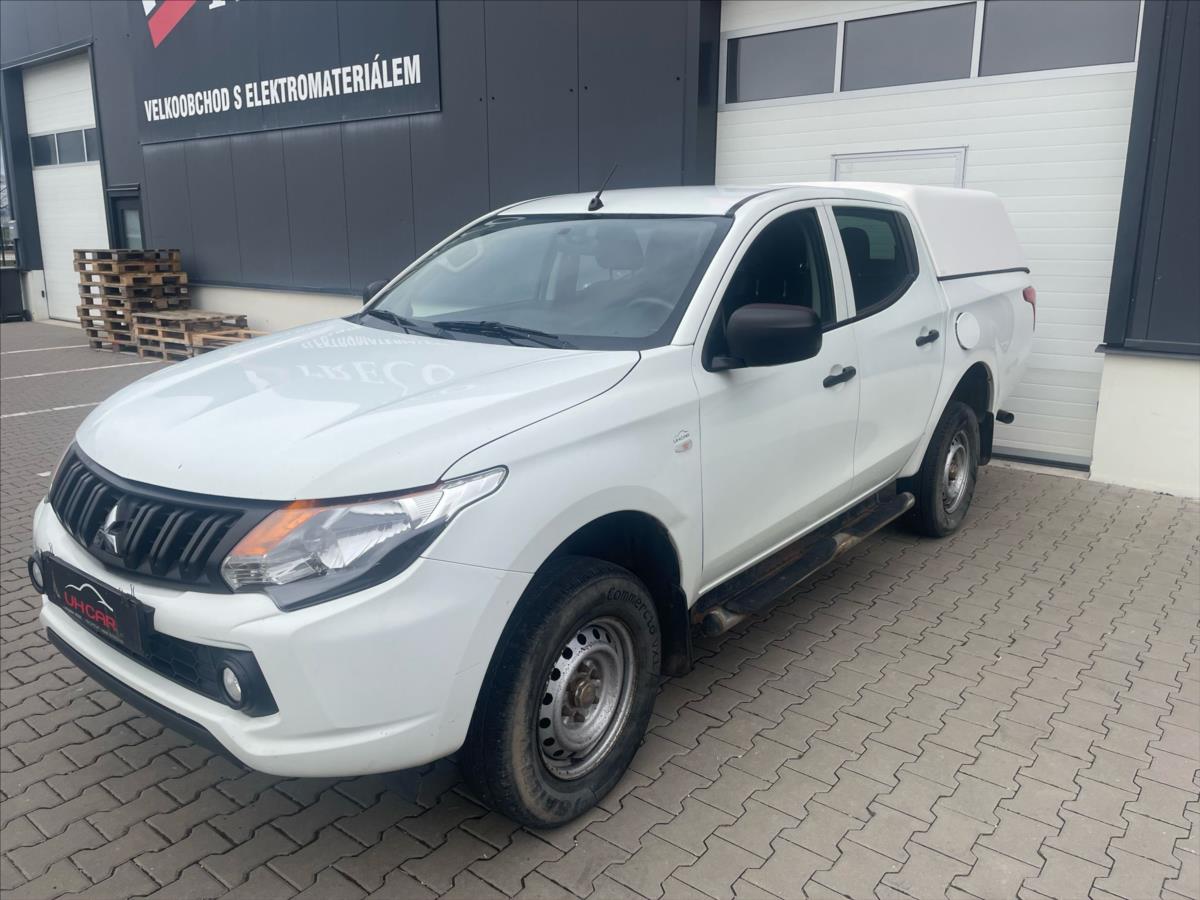 Mitsubishi L200 2,4 DI-D  4WD DOUBLE CAB INVITE