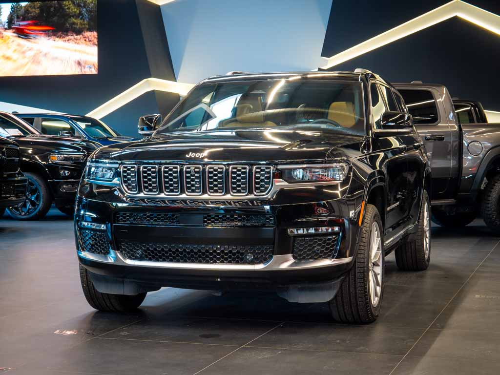Jeep Grand Cherokee 5.7 Summit L V8 HeadUp