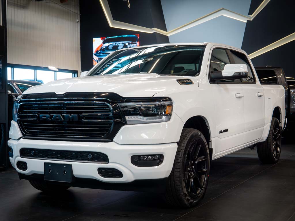 Dodge RAM 5.7 eTorque Sport Night Edit