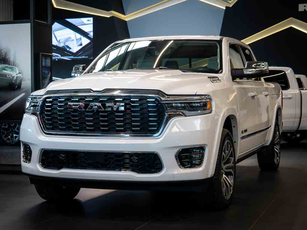 Dodge RAM 3.0 Tungsten, Masn sedadla