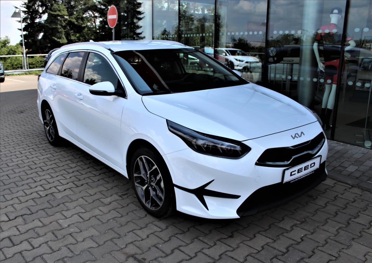 Kia Ceed 1,5 T-GDi GPF 7DCT  SW TOP