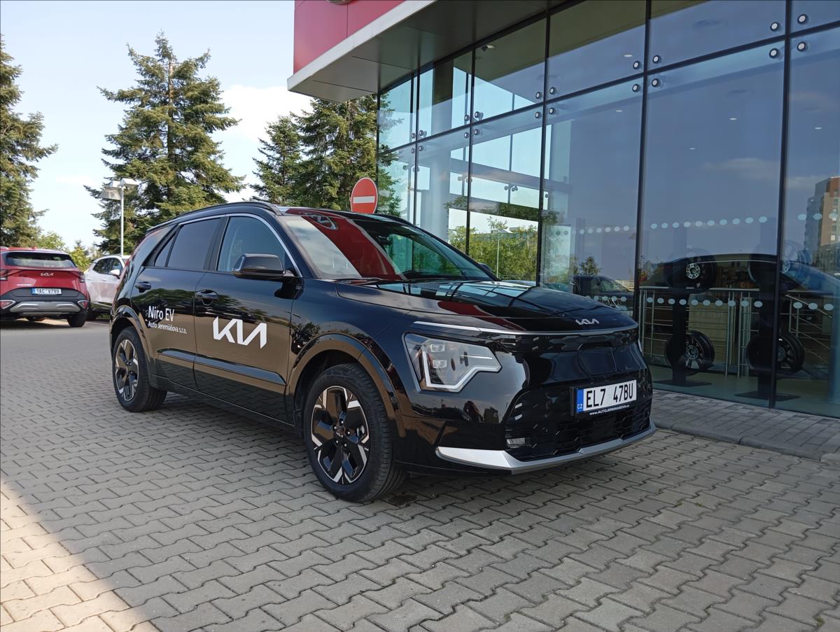 Kia Niro SYNCHRONN AC ELEKTROMOTOR STYLE 150 KW + 64,8 KWH  EV STYLE