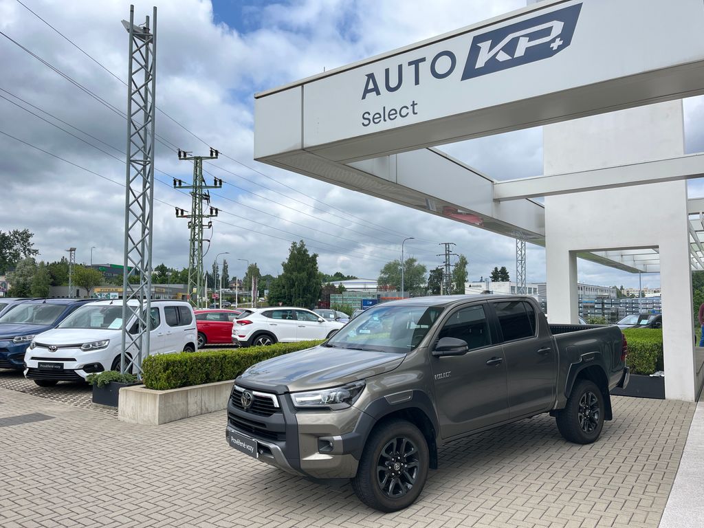 Toyota Hilux 2.8 D-4D DC 4x4 Invincible 6AT