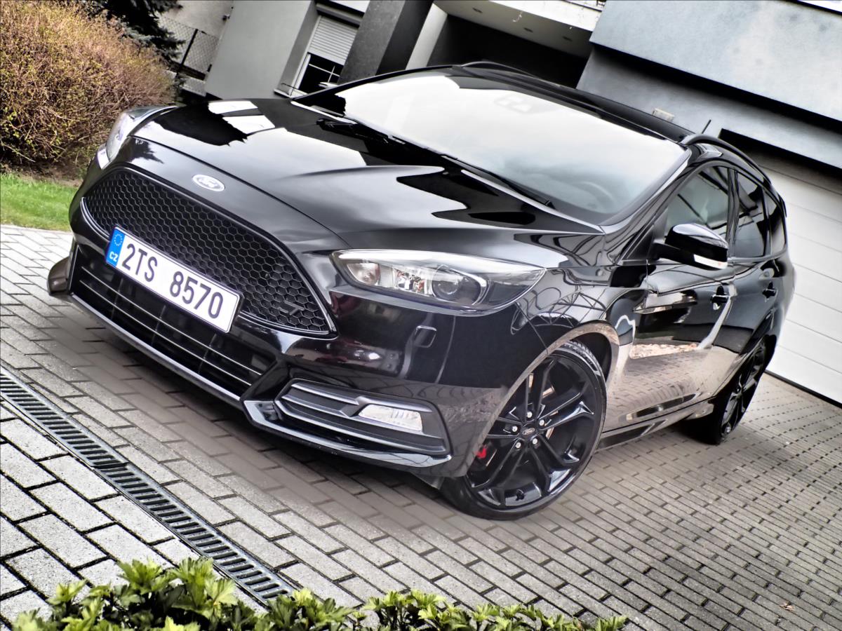 Ford Focus 2,0 EcoBoost ST ,kombi