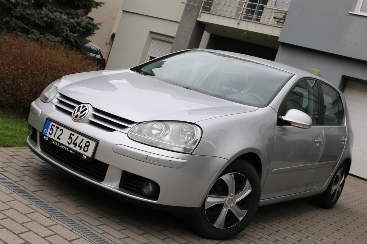 Volkswagen Golf 1,6 FSI Sportline
