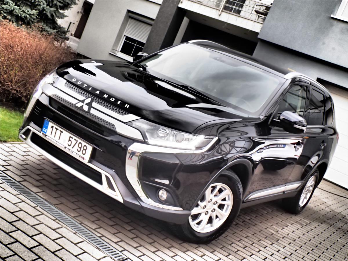 Mitsubishi Outlander 2,0 INTENSE,4WD CVT R TZ