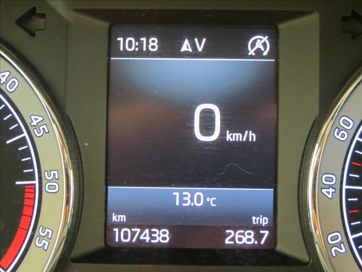 Škoda Octavia 2,0 TDI Style Tažné NAVI ACC