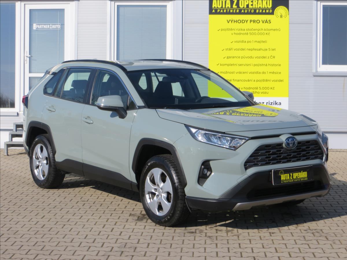Toyota RAV4 2,5 e-CVT Hybrid Comfort 4WD ČR