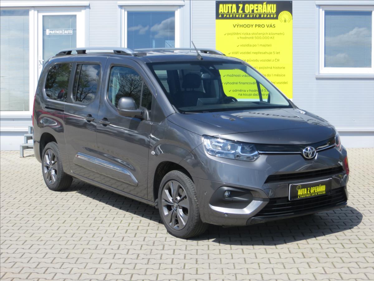Toyota ProAce 1,5 D-4D 130k Long Family