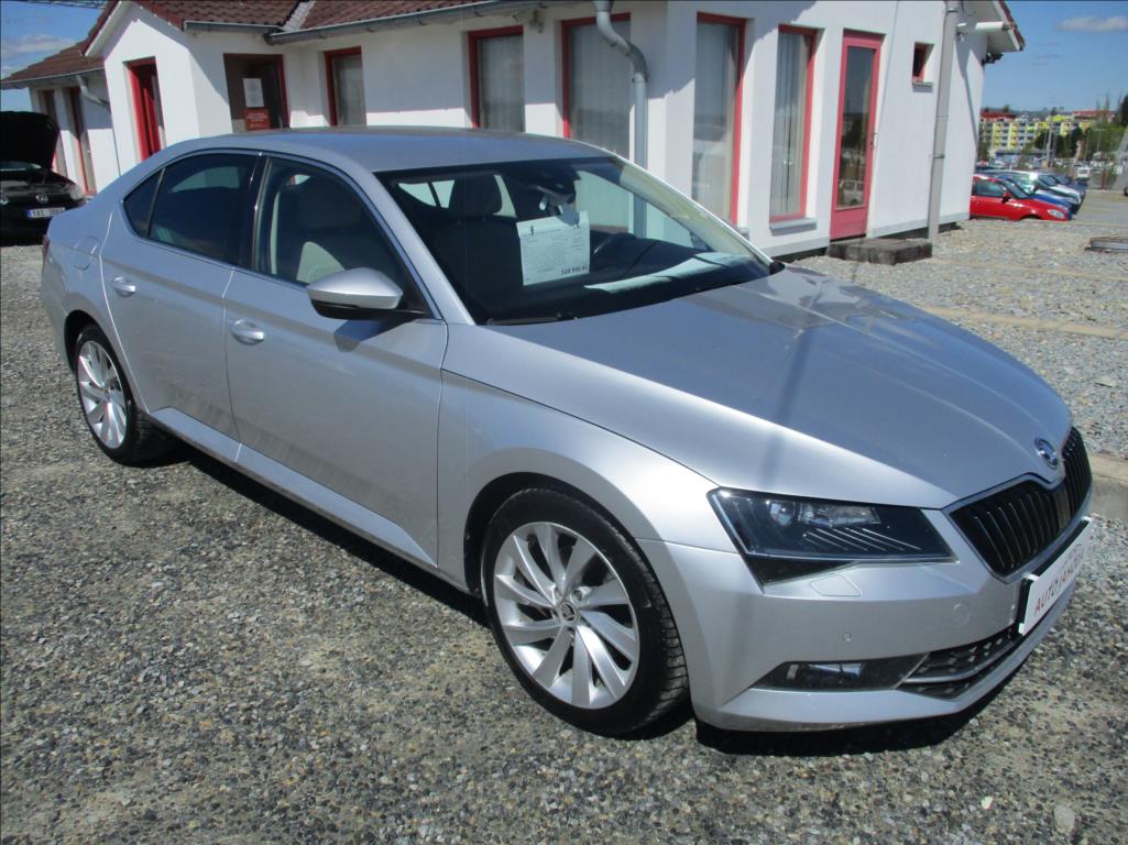 koda Superb 2,0 TDI, Style, CZ, servis,