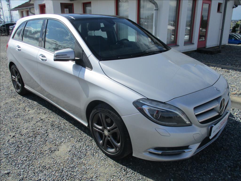 Mercedes-Benz Tdy B 1,5 180 CDi, klima,navigace,
