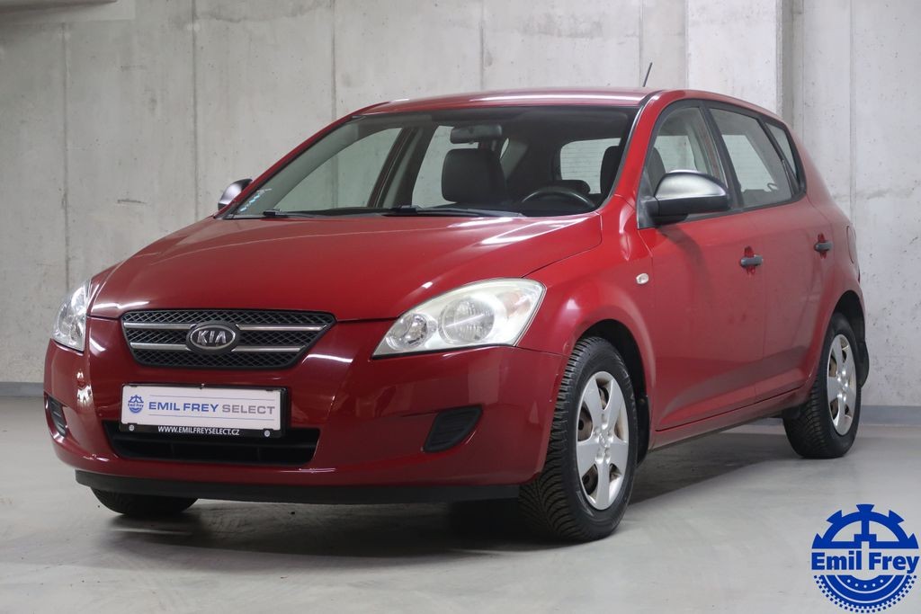 Kia Ceed 1.4i,CZ,manul