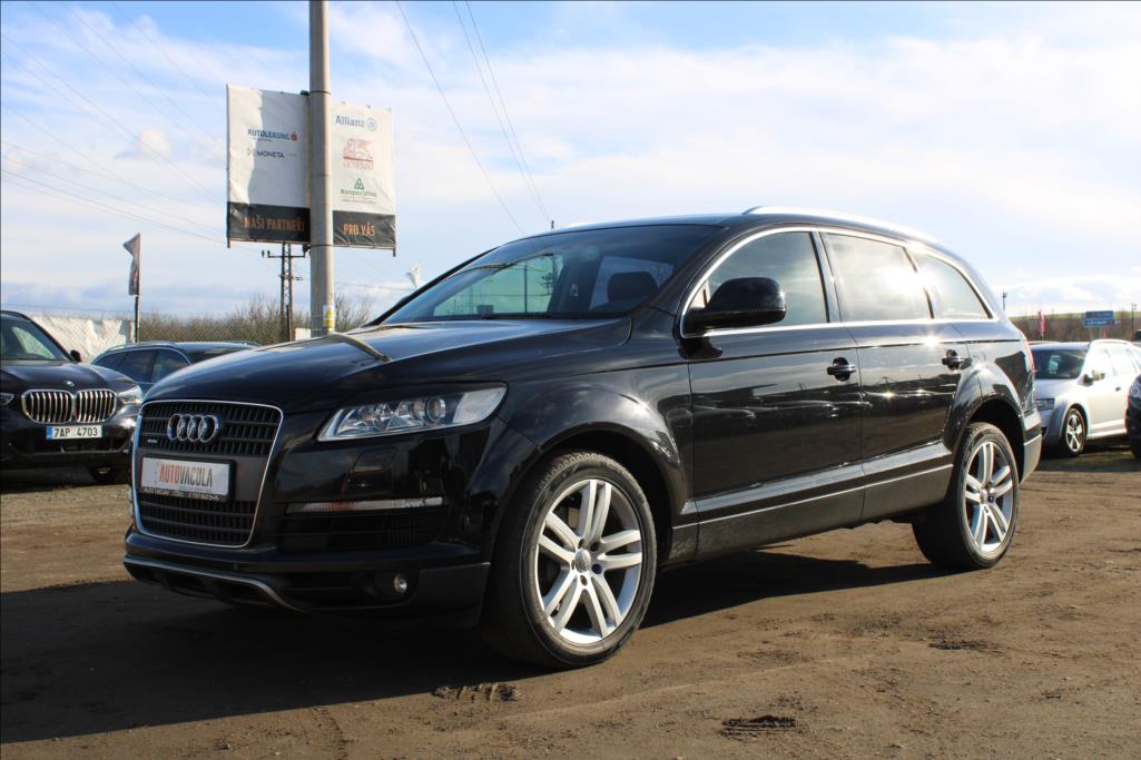 Audi Q7 3,0 TDI V6  4 x 4, AUTOMAT