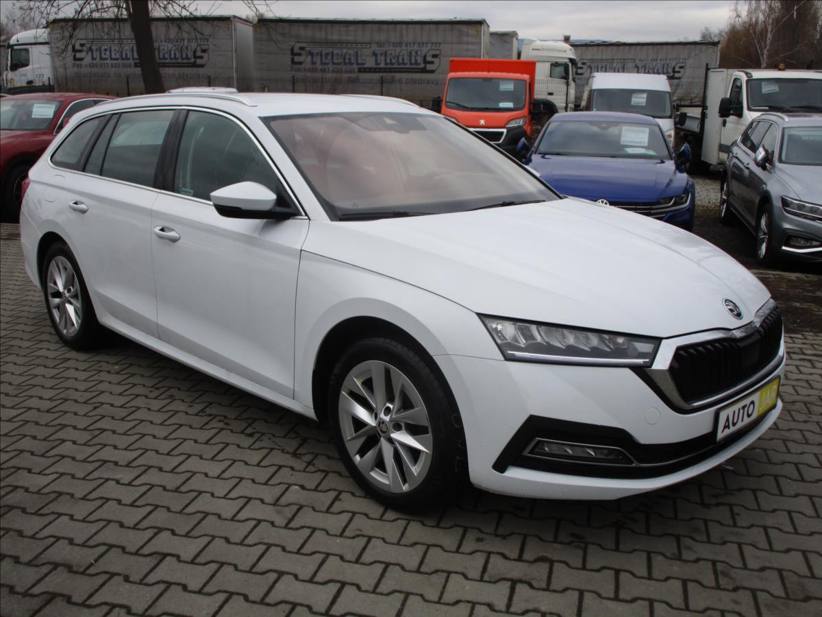 koda Octavia 2,0 TDI  DSG Style,1.MAJITEL R