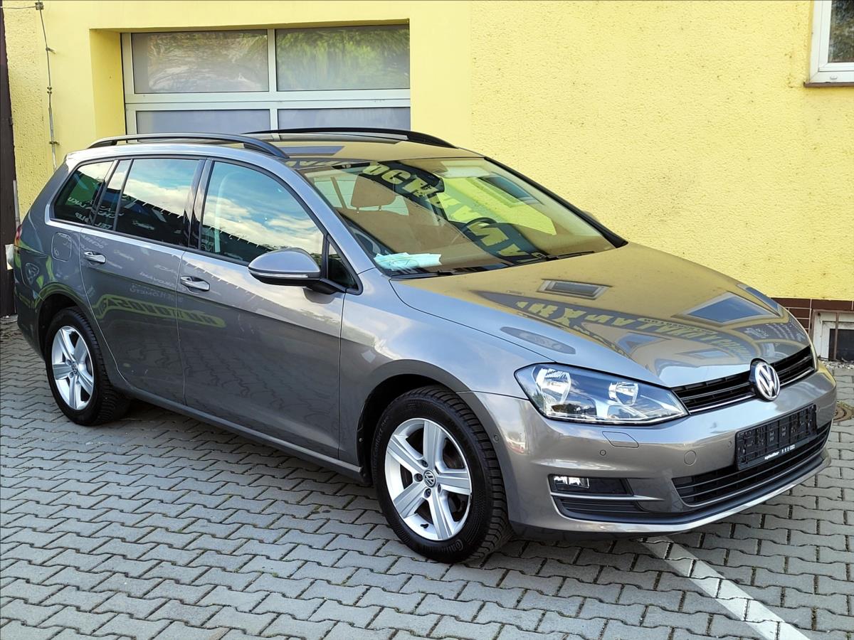 Volkswagen Golf 1,2 TSi SERV.KNiHA ve ve VW
