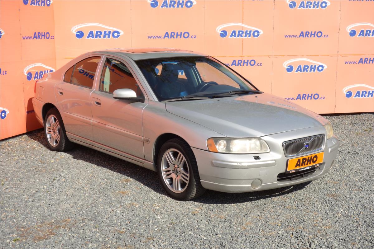 Volvo S60 2,5 T R 154KW LPG,AWD,KINETIC.