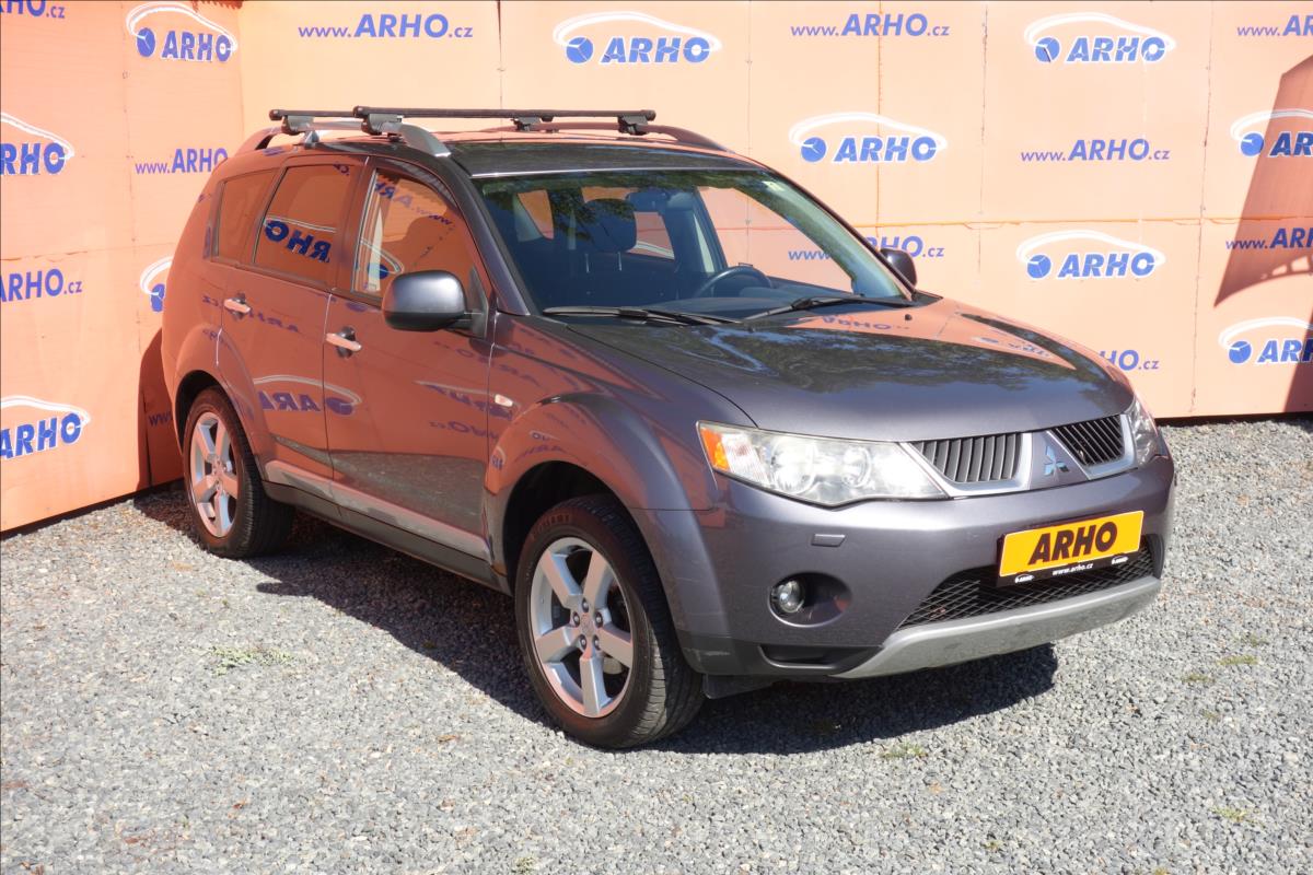 Mitsubishi Outlander 2,0 DI-D, R, 1 MAJ., 7MST.