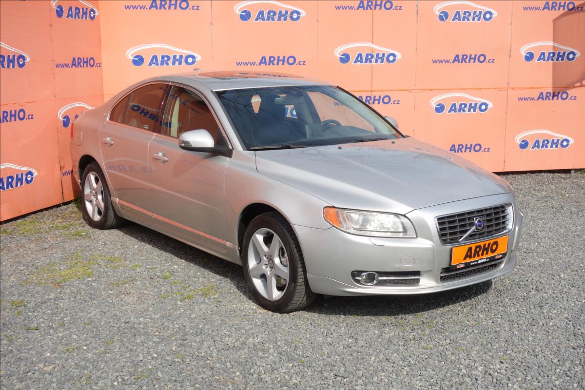 Volvo S80 2,4 D5 136KW, EXECUTIVE, AWD.
