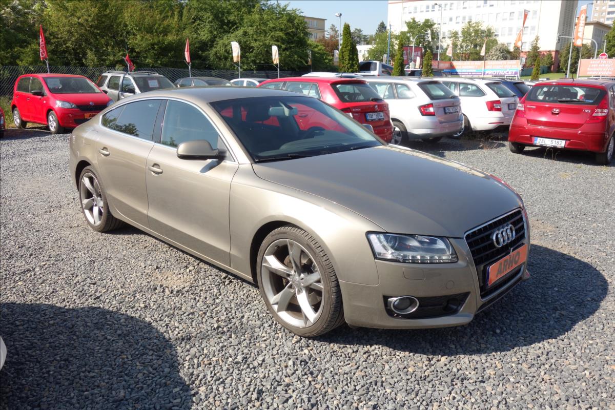 Audi A5 3,0 TDi V6,R,2 MAJ.,SERV.KN.
