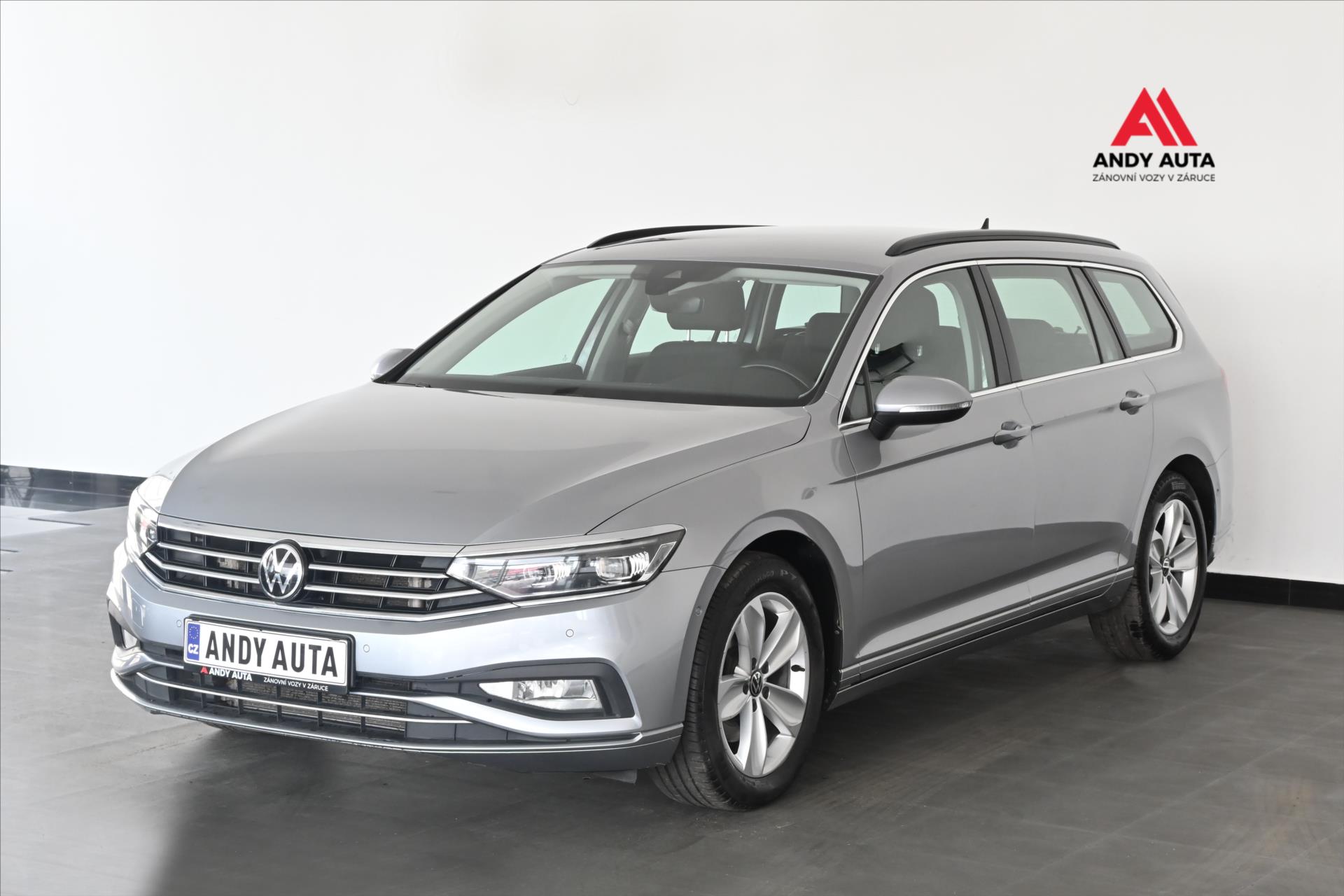 Volkswagen Passat 2,0 TDi 147kW DSG 4Motion Business Zruka a 5 let