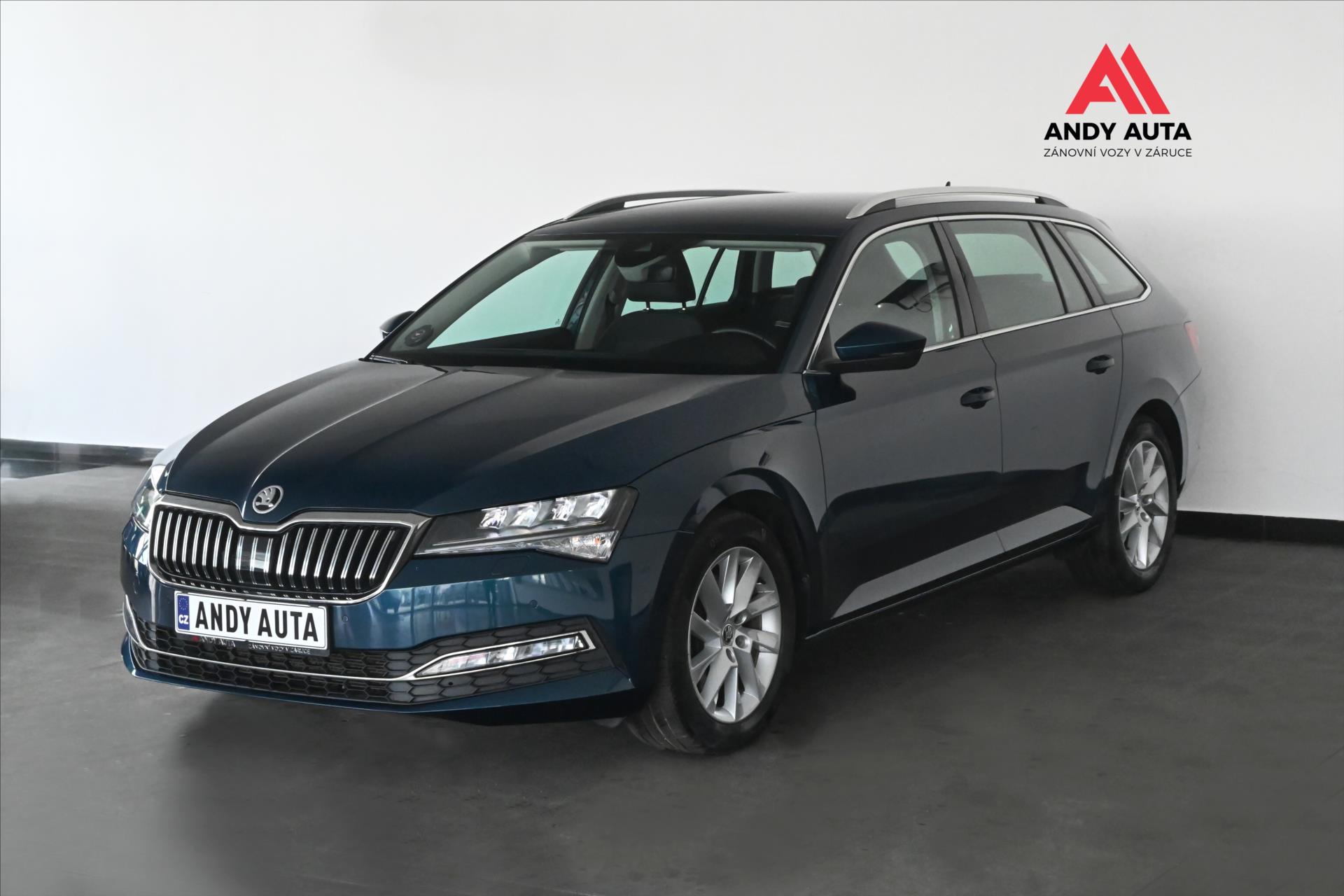 koda Superb 2,0 TDi 110kW DSG Style Zruka a 5 let