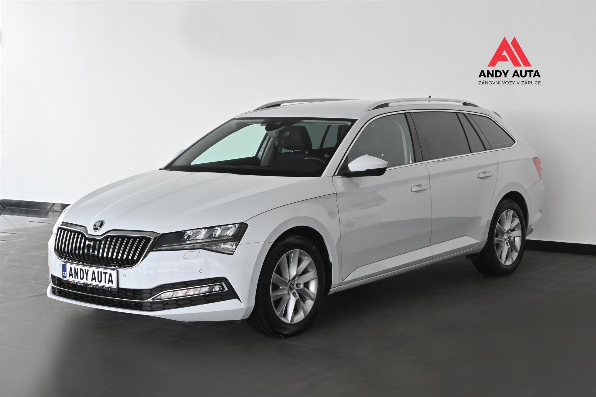 koda Superb 2,0 TDi 110kW DSG Style Zruka a 5 let