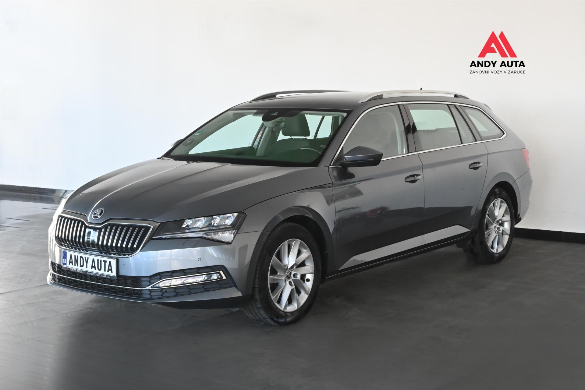 koda Superb 2,0 TDI 110 kW DSG *STYLE* Zruka a 5 let