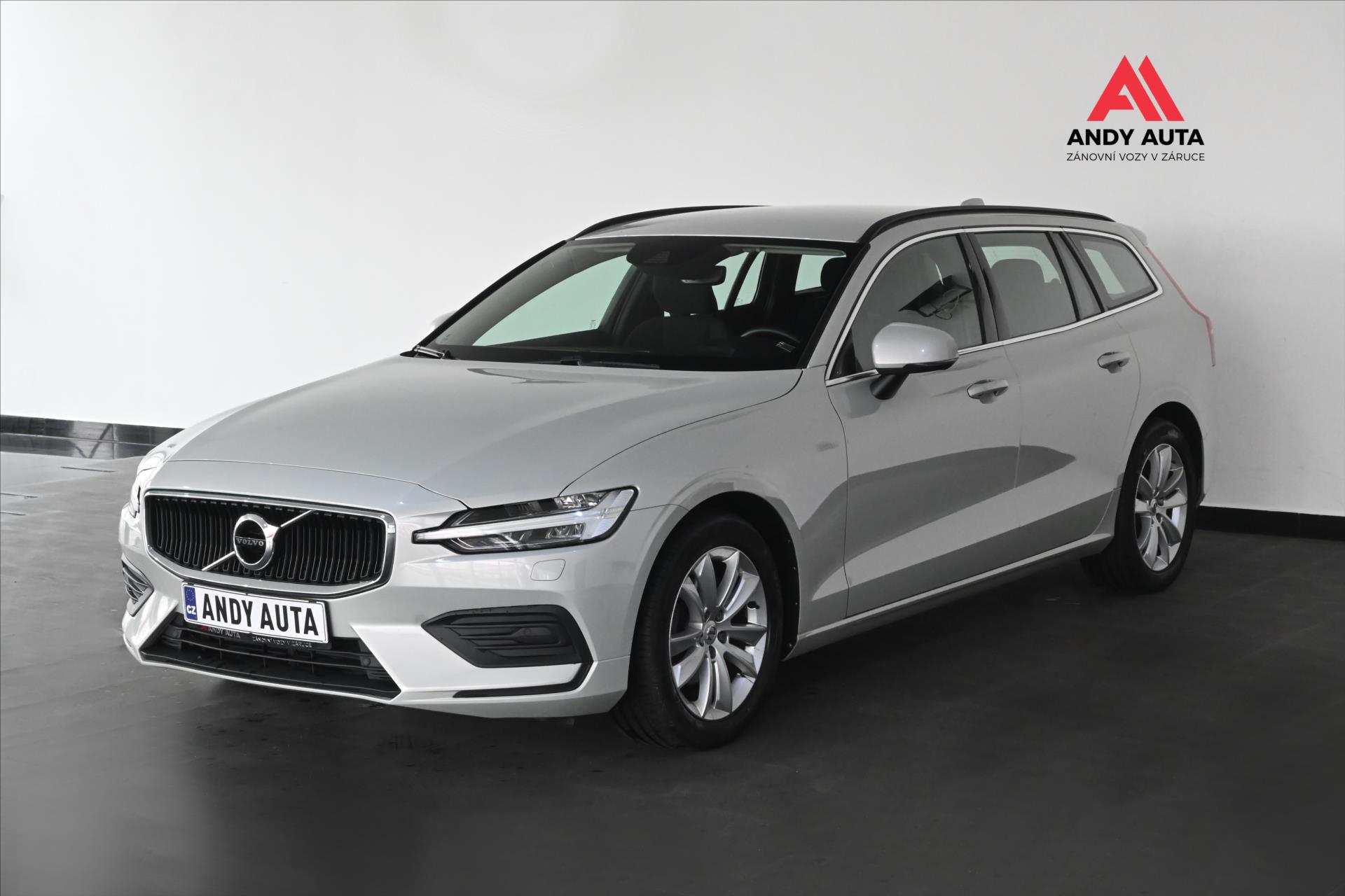 Volvo V60 2,0 B4 MHEV 145kW AT8*Momentum*Zruka a 5 let
