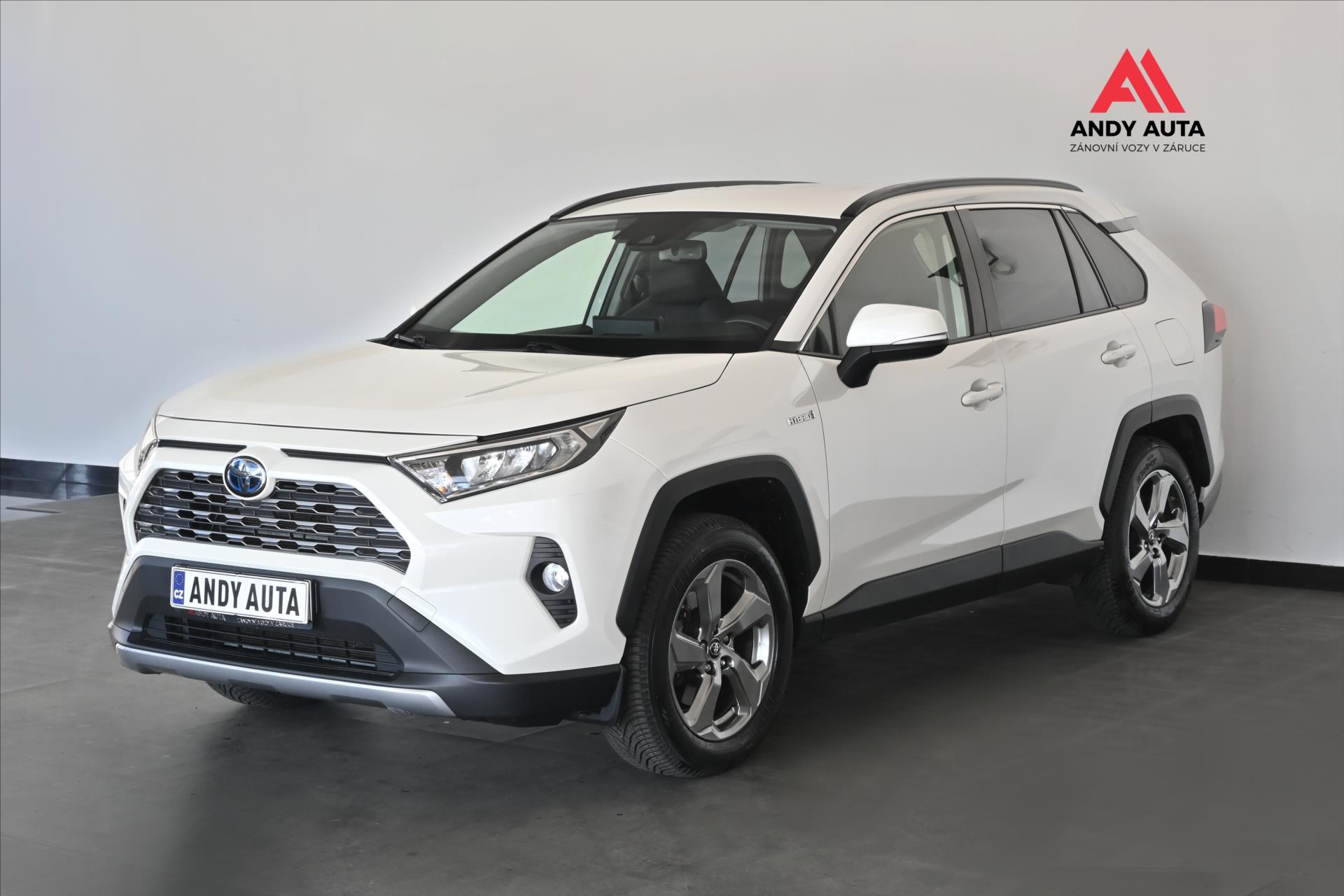 Toyota RAV4 2,5 Hybrid Comfort e-CVT 4X4*TZ*ZRUKA A 5 LET