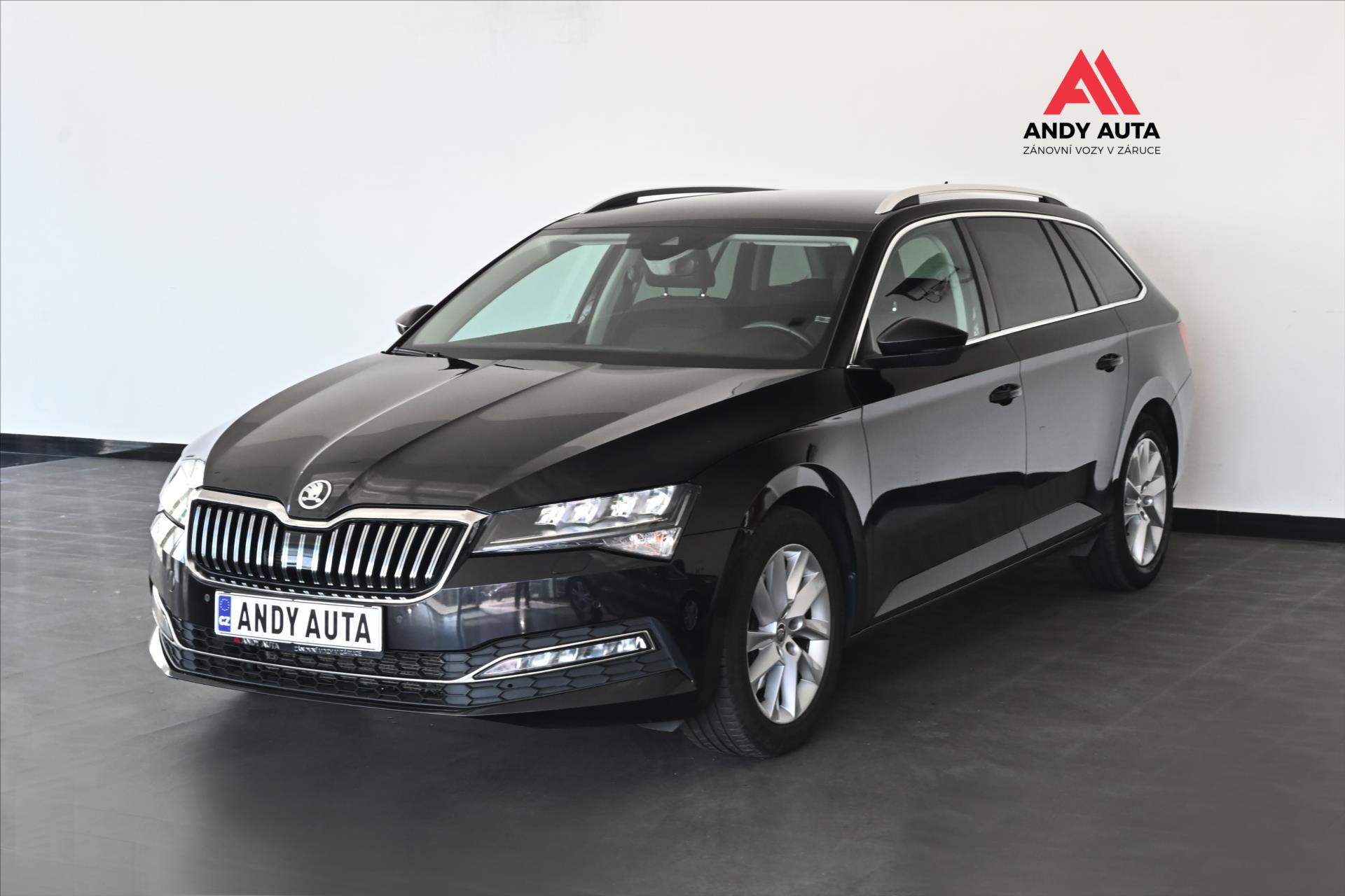 koda Superb 2,0 TDi 110kW DSG *Style* Zruka a 5 let