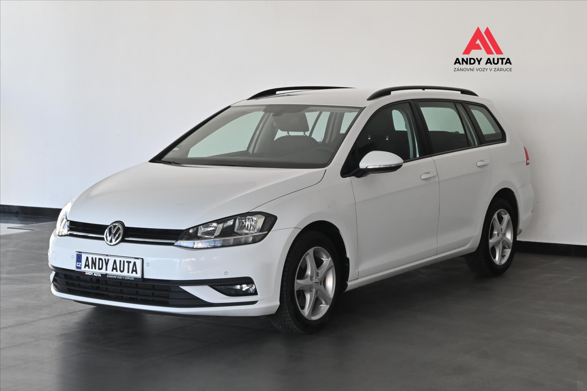 Volkswagen Golf 1,6 TDI 85 kW NAVIGACE Zruka a 5 let