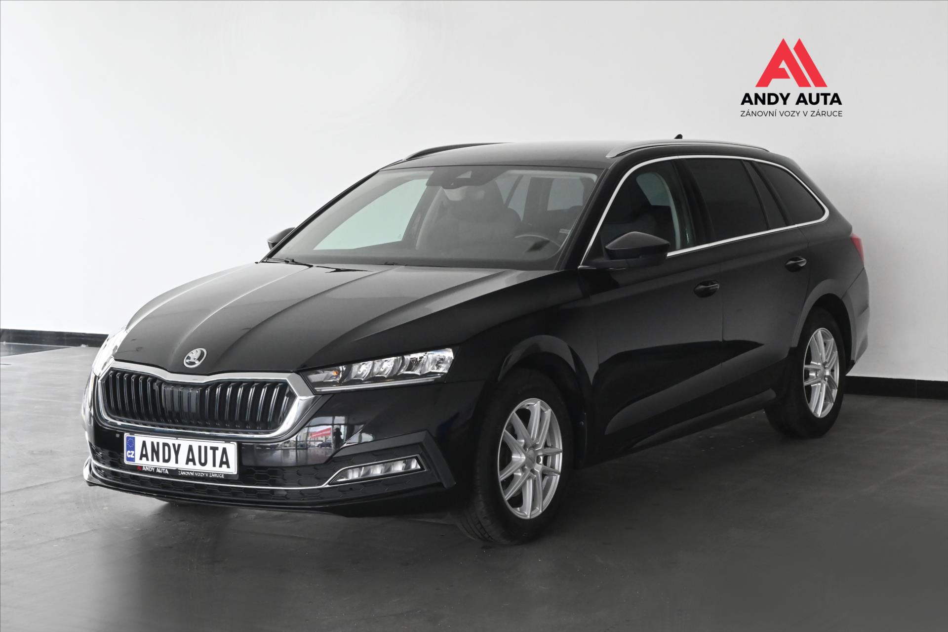 koda Octavia 2,0 TDi 110kW DSG *Style* Zruka a 5 let