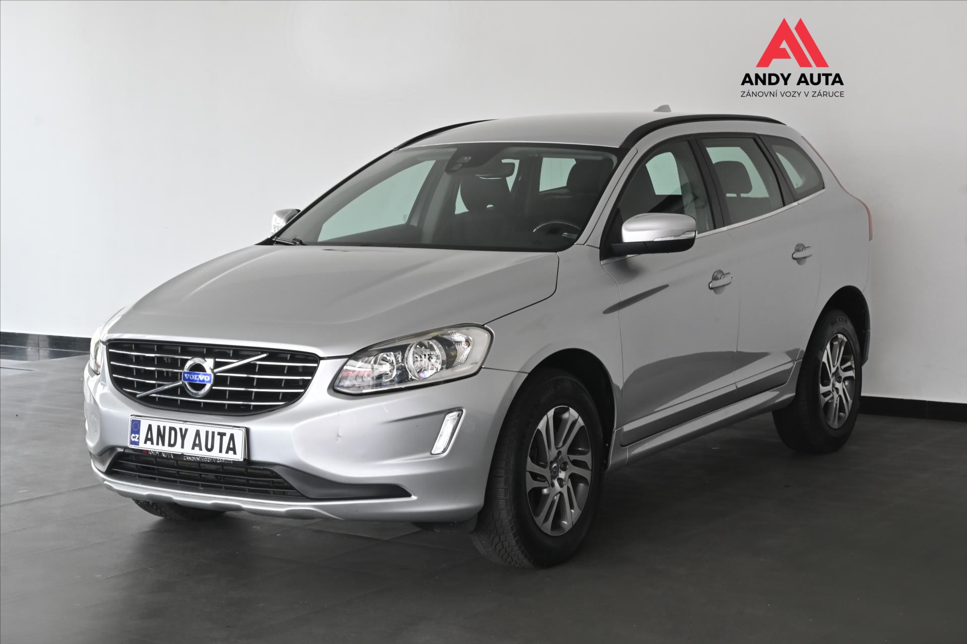 Volvo XC60 2,4 D 133kW D4 AT6 AWD Zruka a 3 roky