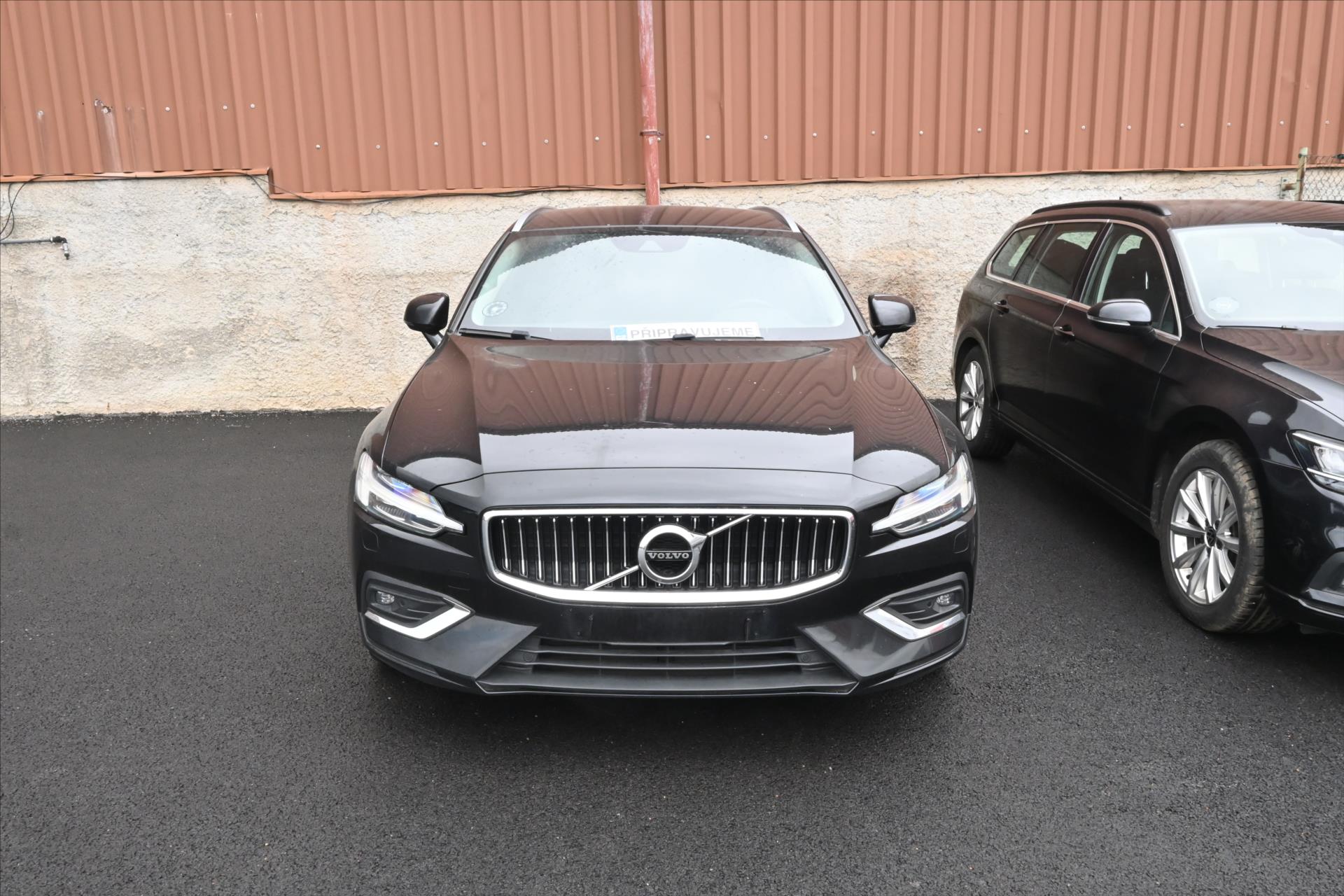 Volvo V60 2,0 B4 145kW AT8 Inscription VZ PIPRAVUJEME K PRODEJ