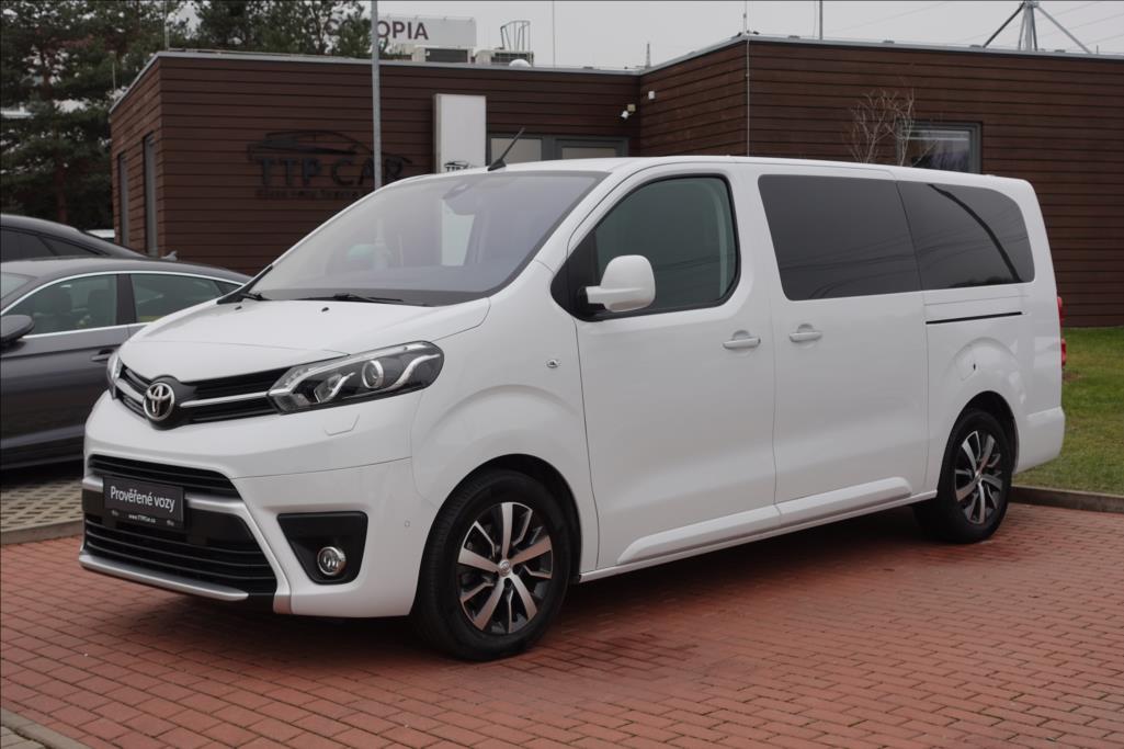 Toyota ProAce Verso 2,0 D-4D  Family Comfort NAVI L2 8S