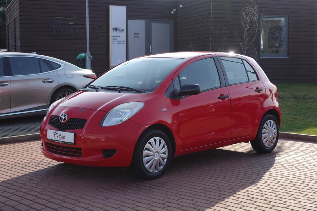 Toyota Yaris 1,3 VVTi  Terra Cool