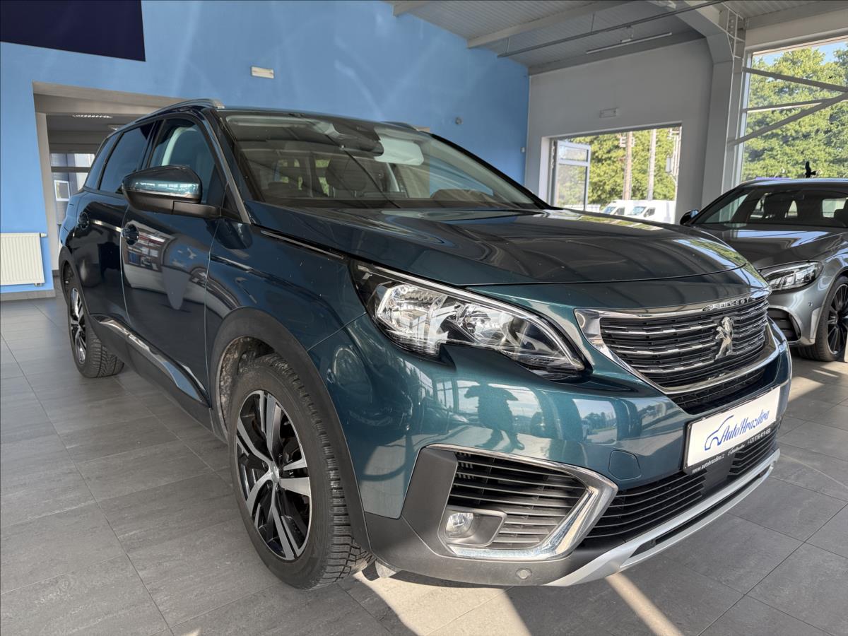 Peugeot 5008 1,5   ZRUKA,ALLURE,7 MST,1.MAJ