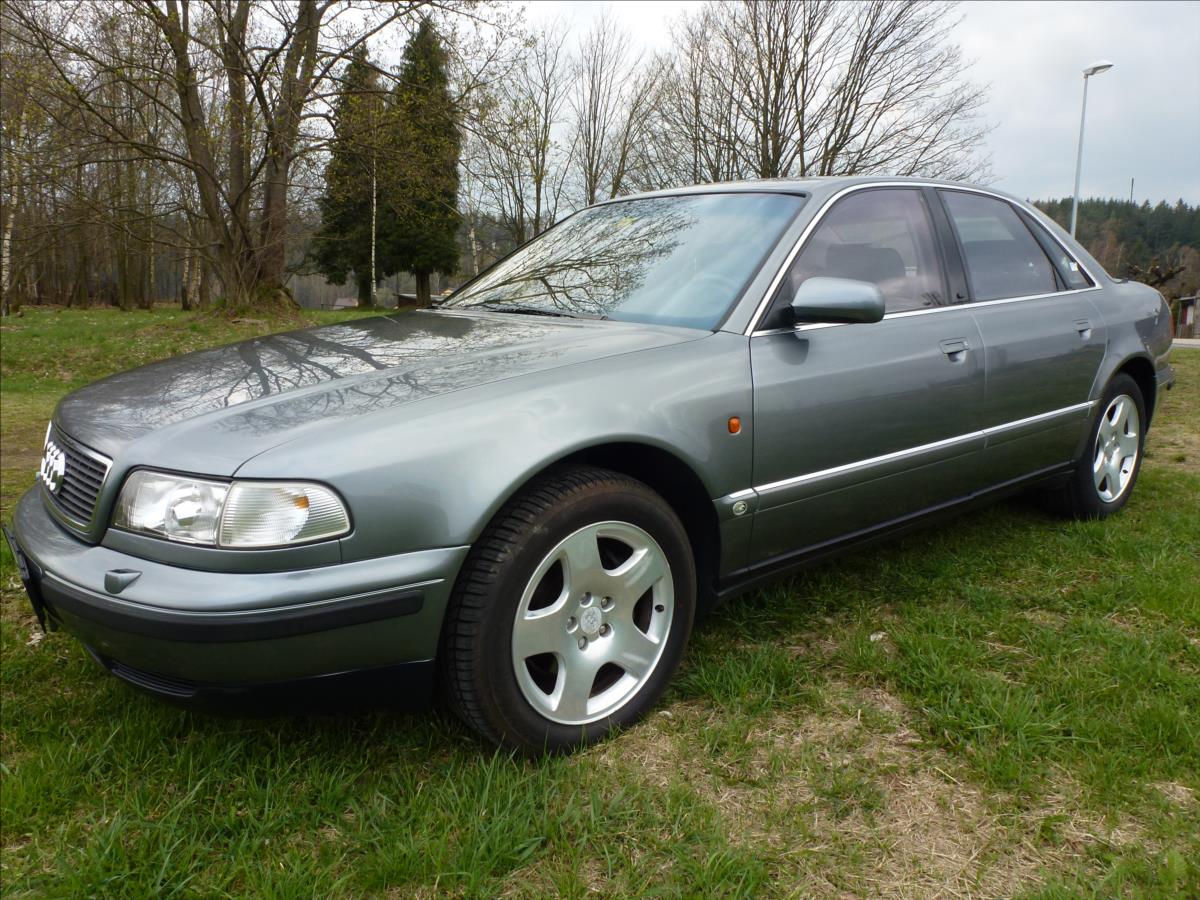 Audi A8 4,2 V8 Quattro 4x4 AUTOMAT  VETERN