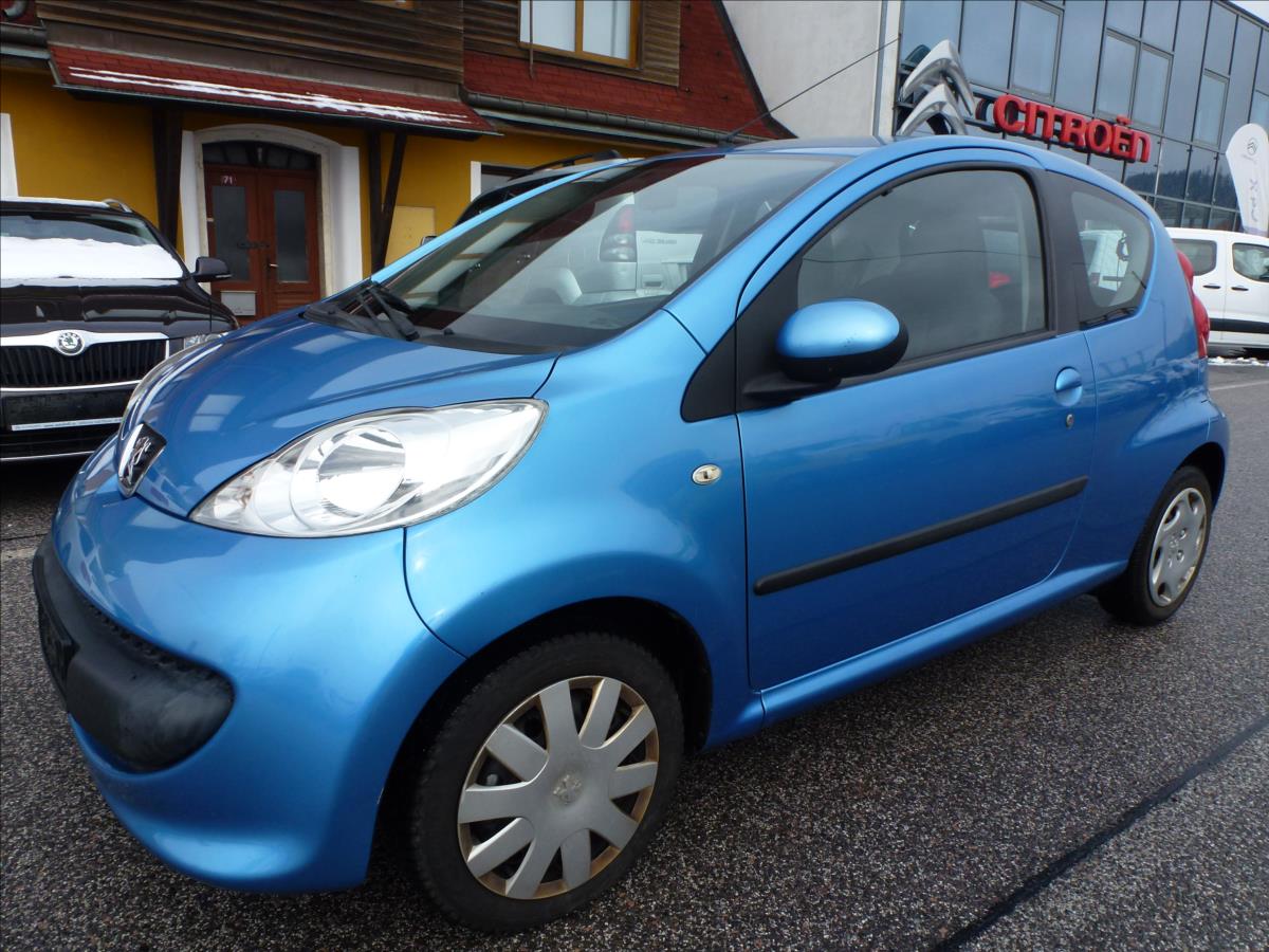 Peugeot 107 1,0 12V Klima,Servo,4x Airbagy  SMILE