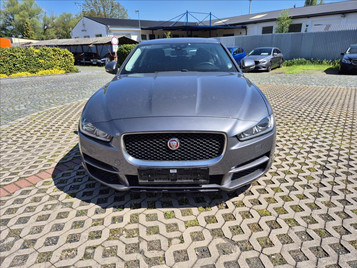 Jaguar XE 2,0 Poboka Koln